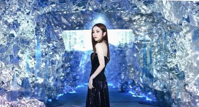 林宥嘉暗示主动分手，港媒爆林宥嘉因邓紫棋婚前性行为分手（一直觉得还有希望）