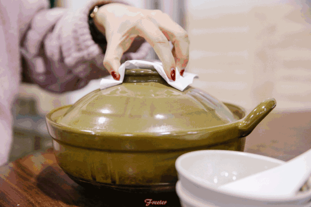 娃娃脸少女头像 鱼酱/失去分享的欲望 就是散场的开始微信，娃娃脸少女头像 鱼酱/失去分享的欲望 就是散场的开始（TA至少还能在海口大排档中再红20年）