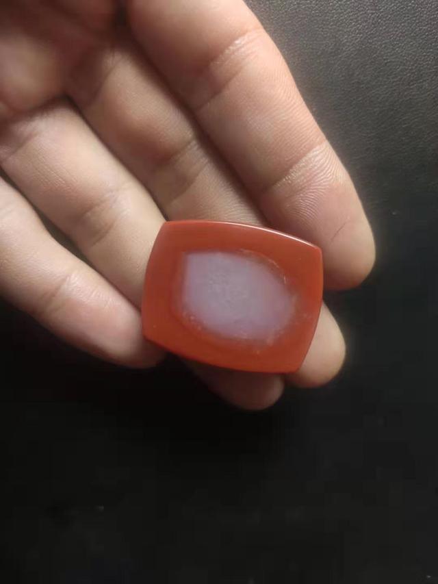 南红玛瑙鉴别方法，南红是什么（教你如何辨别南红玛瑙真假）