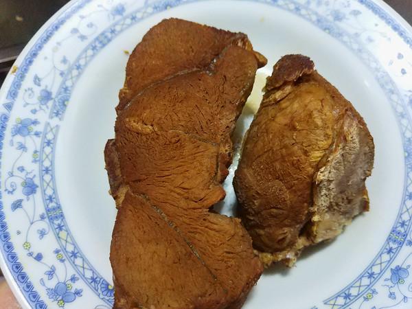 卤牛肉怎么保存，嫩牛肉腌制方法（卖40年卤牛肉大妈说漏嘴）