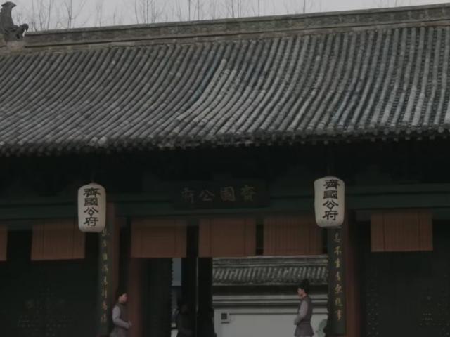 红灯笼不能随便挂，红灯笼不能随便挂有什么说法吗（《知否》：各家门前挂的灯笼）