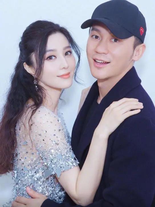 范冰冰李晨宣布复合结婚,范冰冰李晨宣布复合结婚了吗(偶遇李晨空中