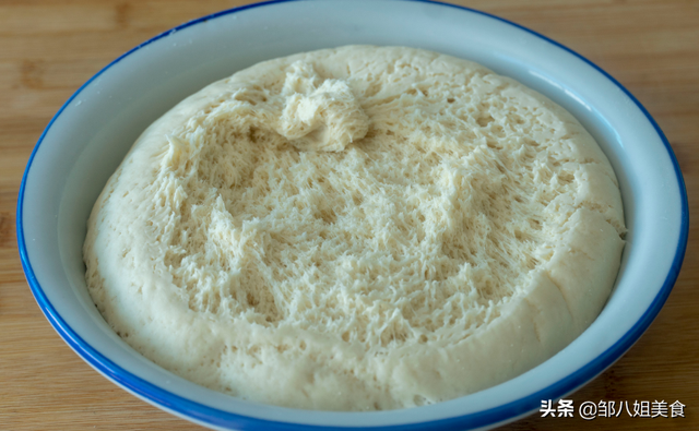 蒸馒头怎样才能又白又光滑又大 馒头的营养成分是怎样的，蒸馒头怎样才能又白又光滑又大（蒸馒头别只加酵母和白糖）