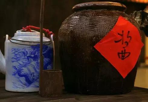 生抽老抽酱油怎么区分，生抽、老抽和酱油的区分（酱油他们究竟有什么区别）