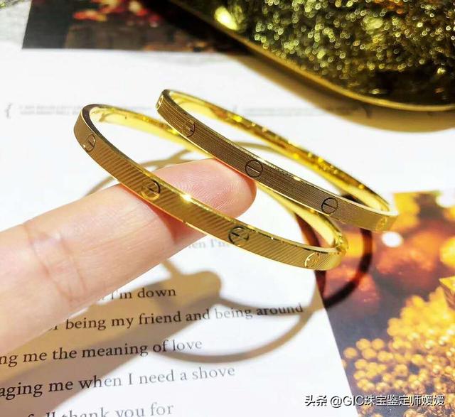 黄金手镯怎么戴好看，金镯子怎么戴好看（你的黄金手镯选对了吗）