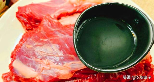 牛肉放冰箱保鲜多久，鲜牛肉放冰箱保鲜可以放多久（直接放冰箱是不对的）