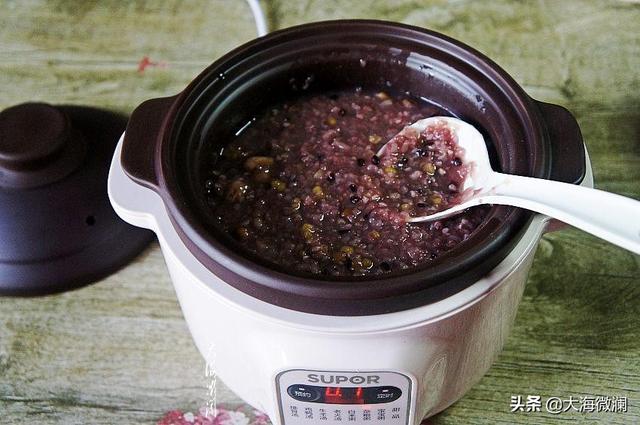 荞麦仁怎么熬粥，荞麦米的最佳吃法（顺滑如油软糯香甜）