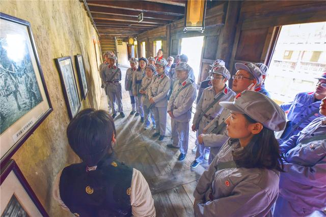 九寨沟海拔最高多少米，九寨沟海拔高度是多少米（中国最美的县城之一）