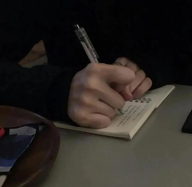 超赞的朋友圈背景图 背景图 月亮和星星会不会互道心事,超赞的朋友圈背景图怎么弄(好看的朋友圈背景图) 超赞的朋友圈背景图 背景图 月亮和星星会不会互道心事,超赞的朋友圈背景图怎么弄(好看的朋友圈背景图)