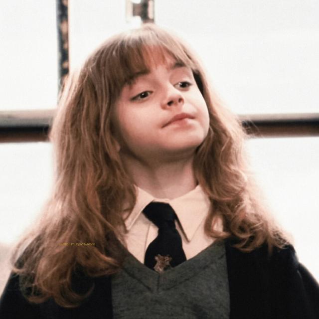 哈利波特头像女生，哈利波特魔法学院头像微信（霍格沃茨永不毕业）