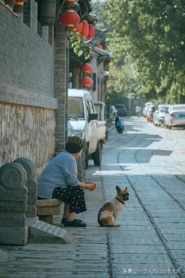 父母离婚怎么办，儿子读大学,父母离婚怎么办（供养了半个中国却总被误解）