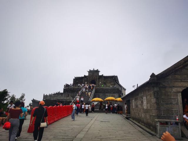 去衡山在哪个高铁站下车最近，去衡山坐高铁坐到哪里（湖南游之衡山）