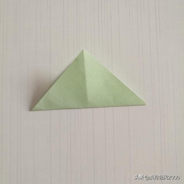 手工青蛙的折纸方法，教你手工折纸青蛙的几种方法（折纸小青蛙教程）