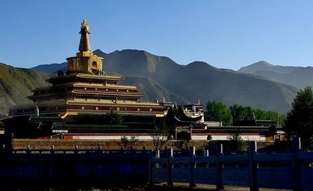 六大格鲁派佛教排名，藏传佛教格鲁派六大寺院的传说