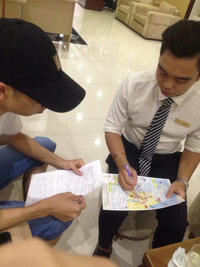 去越南旅游准备转换插头,开往东盟的国际列车——越南三日行 去越南旅游准备转换插头,开往东盟的国际列车——越南三日行