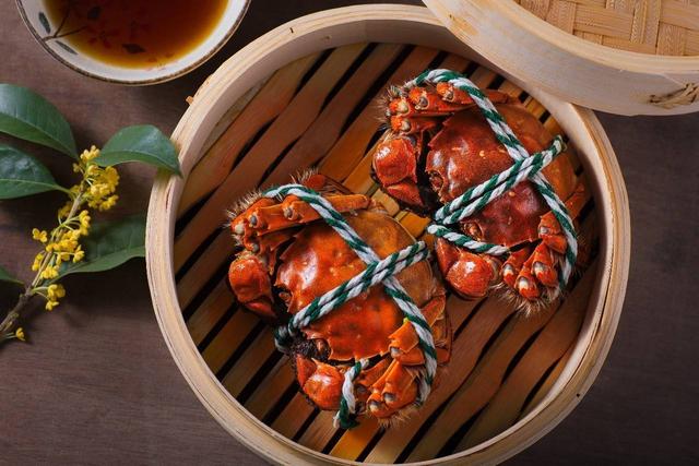 死螃蟹为什么不能吃，螃蟹哪些地方能吃（为什么死螃蟹不能吃）