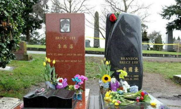 李小龙唯一的儿子，28岁拍戏身亡，著名导演：他是被谋杀的