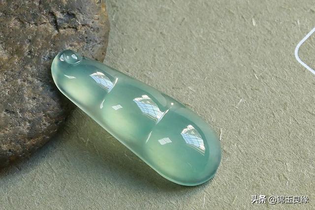 翡翠和玉的区别，翡翠和玉的不同点（翡翠与玉的区别）