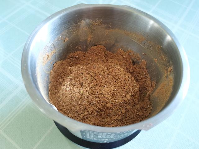 自制五香粉的配方，自制五香粉的做法大全（就是用这些材料磨出来的）