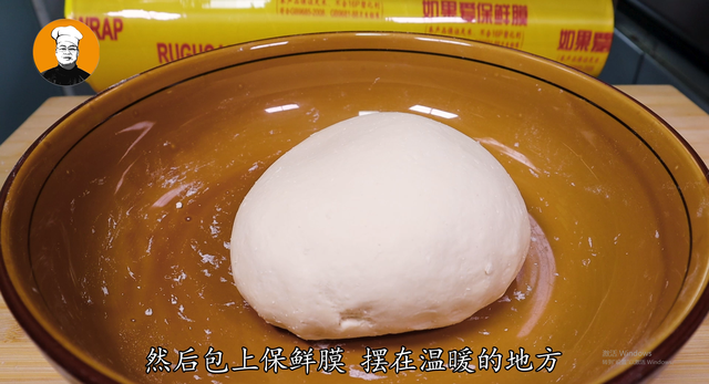 白菜包子馅怎么做好吃，夏天怎么做白菜馅包子（白菜包子这样调馅太香了）