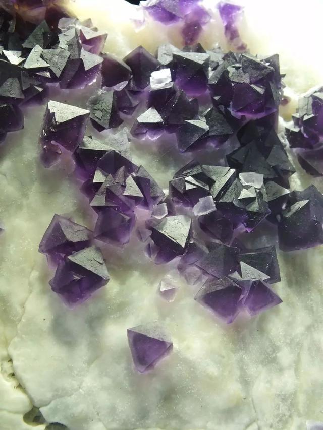 正向抽空四角锥网架，四方锥的杂化类型（假期出游如何鉴定矿物）