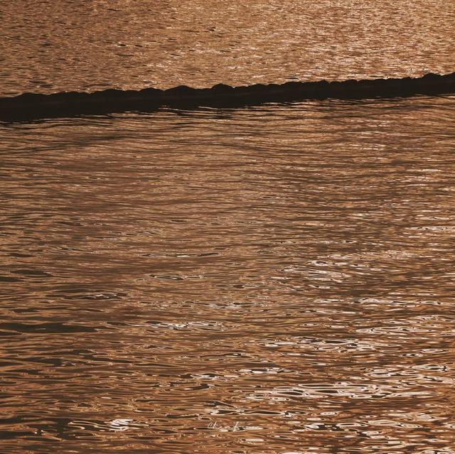 美好阳光且干净的女生头像  星空迷上了山野微信，美好阳光且干净的女生头像  星空迷上了山野，有雾有灯也有归人。（有哪些好看非人物的头像）