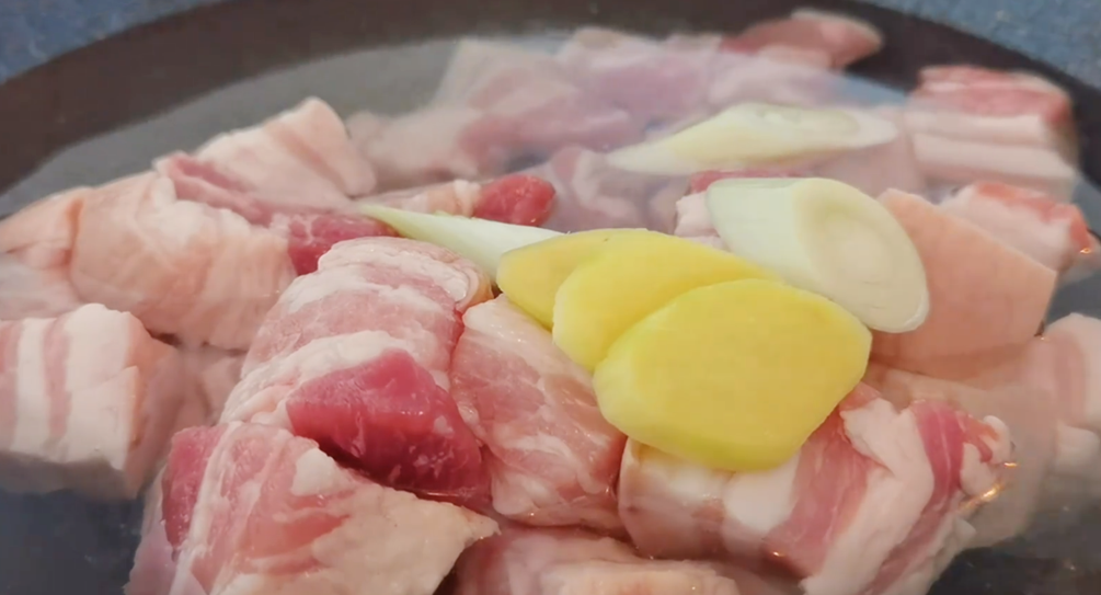 图片[3]-【五花肉煲鹌鹑蛋】做法步骤图 一次5斤不过瘾 真香-起舞食谱网