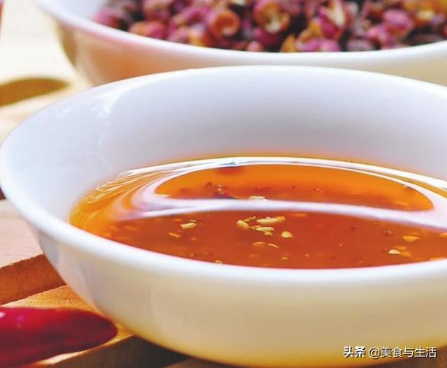怎样做花椒油，怎样做花椒油更香更麻（在家自制花椒油）