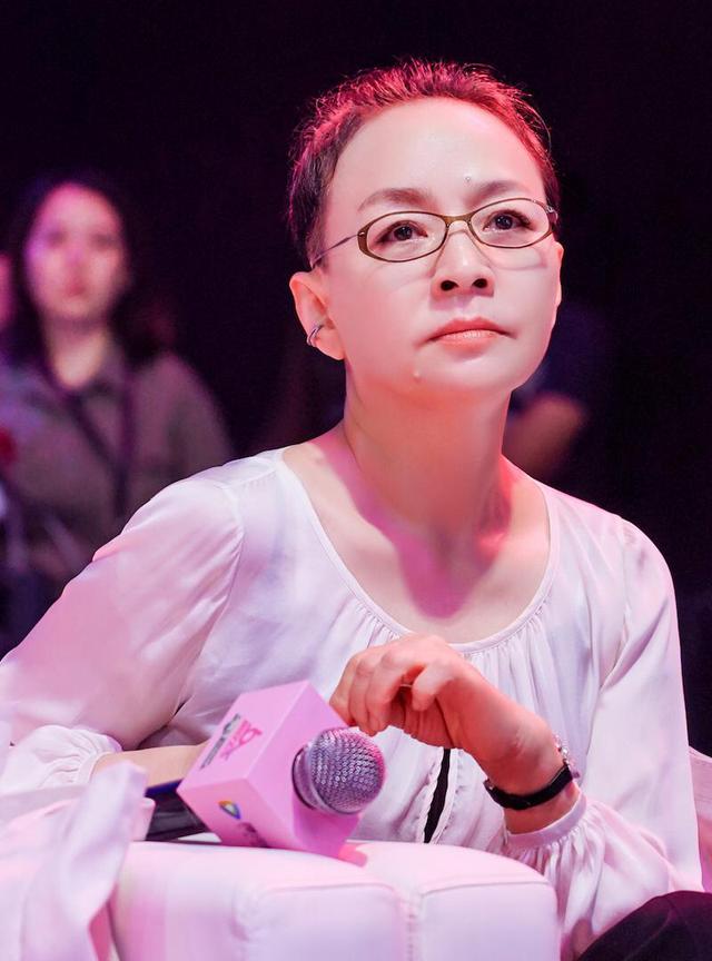 宋丹丹第一任丈夫是谁，十年婚姻毁于一次婚外情