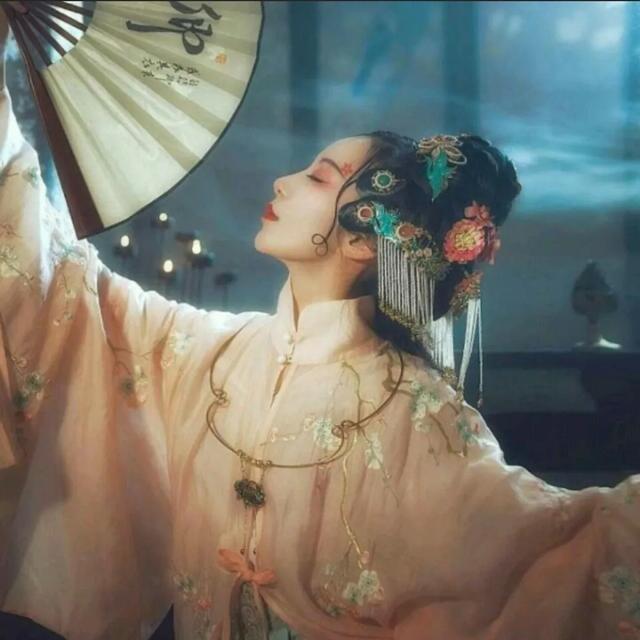 网图男，微信头像，网图男（微信网名＋汉服头像）