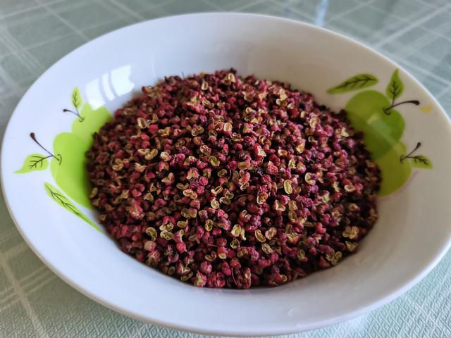 自制五香粉的配方，自制五香粉的做法大全（就是用这些材料磨出来的）