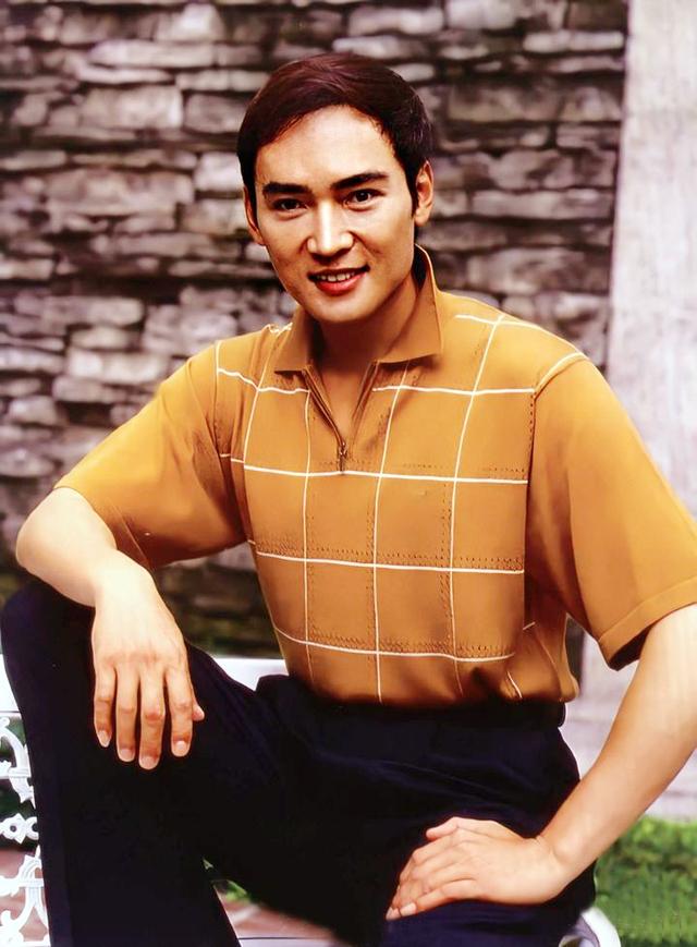 焦恩俊两次婚姻，著名演员焦恩俊：演艺之路坎坷
