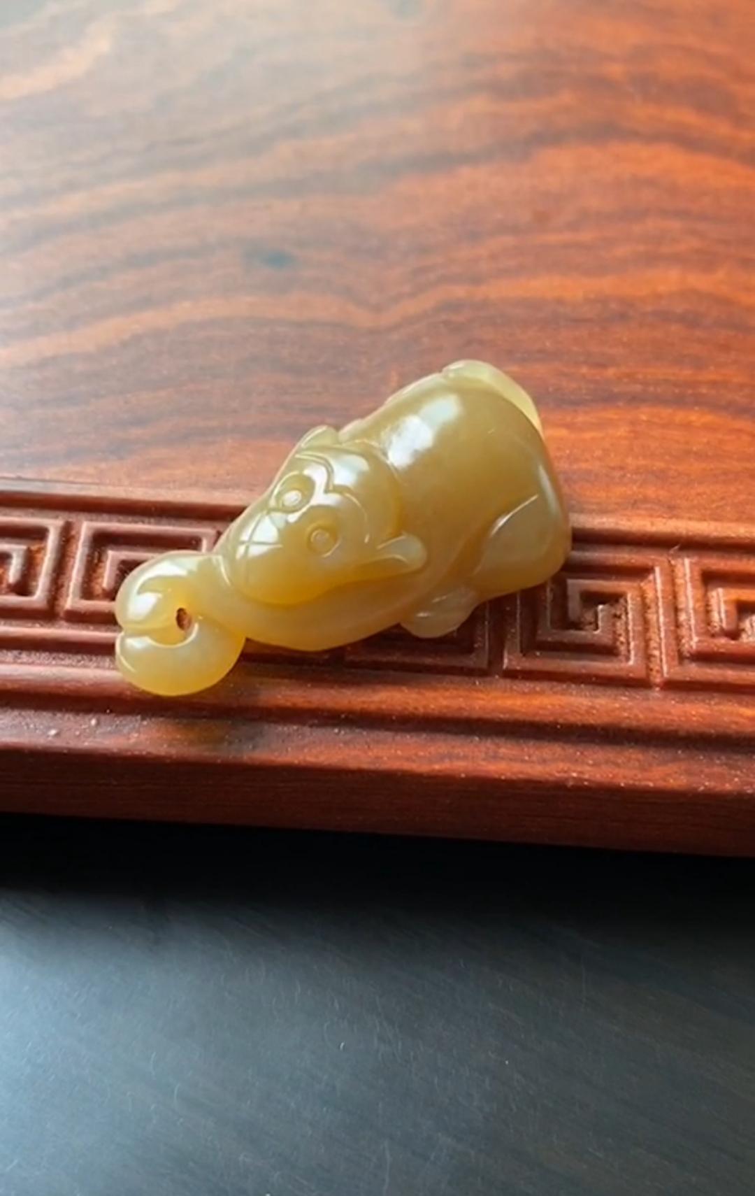 戴生肖玉(戴生肖玉吊坠有什么好处?) 第2张