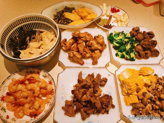 麻辣鸭头热量高吗，麻辣鸭脖热量高吗（低卡香锅，嘴馋的你值得拥有）