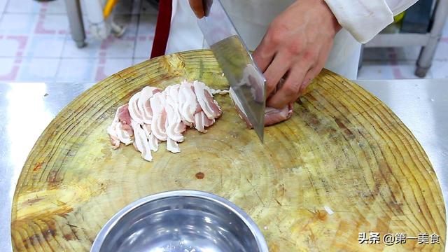 洋葱炒肉片的家常做法，土豆丝怎么炒好吃又简单（三分钟学会做洋葱肉片）
