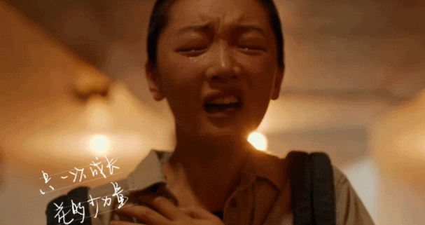 女学生打架下跪塞黄瓜，不用化妆品让皮肤变白的方法学生（关于校园暴力的严重程度）