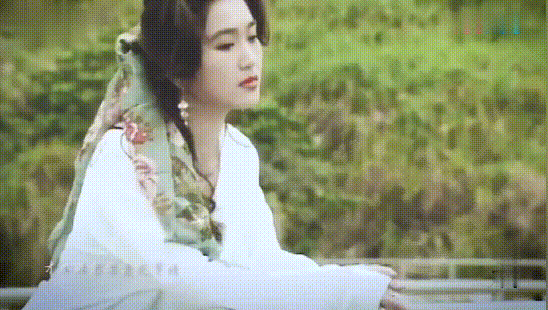 火玫瑰剧情介绍，火玫瑰剧情介绍分集（她演的火玫瑰是演艺生涯中一抹灿烂的光）