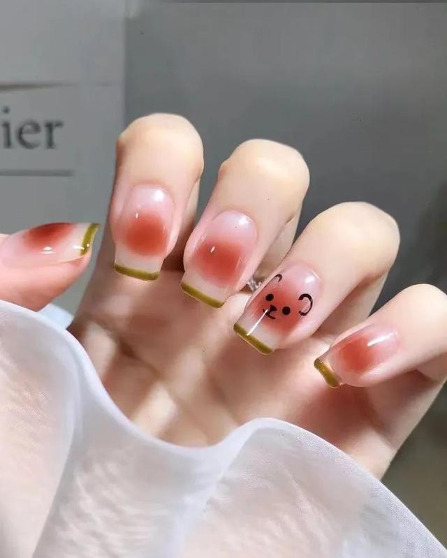 奶油滤镜/可爱/甜美/表情包/欧美/妆容，微信头像，奶油滤镜/可爱/甜美/表情包/欧美/妆容（时髦显白，拿图去做）