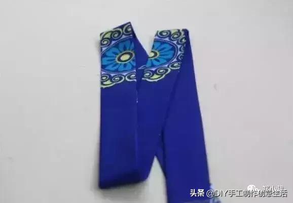 齐胸襦裙不掉下的方法，齐胸襦裙老是掉怎么办（每一步都详细的讲解分析）
