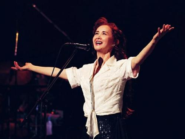 日本国宝级歌手，日本十大歌姬（七十多首歌被翻唱）