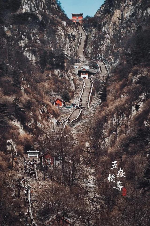 夜爬泰山旅游攻略，以及注意事项（中天独立——夜爬泰山两日行程）
