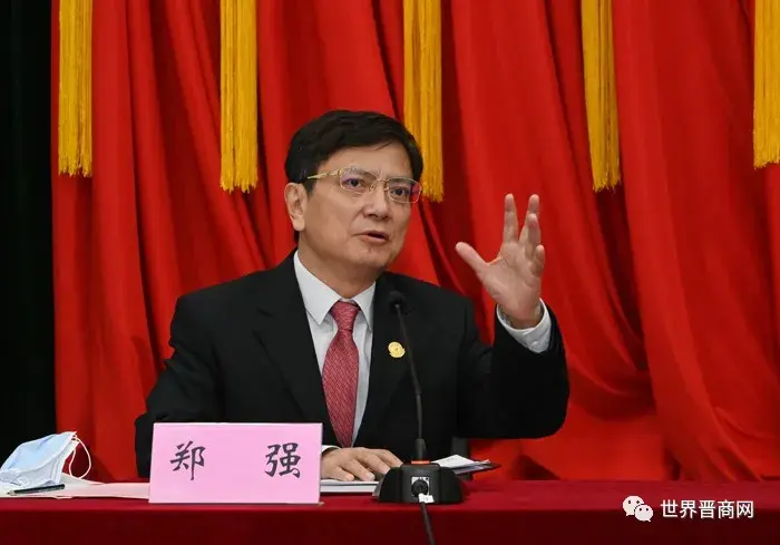 太原工大教育培训学校（网红教授郑强大动作）