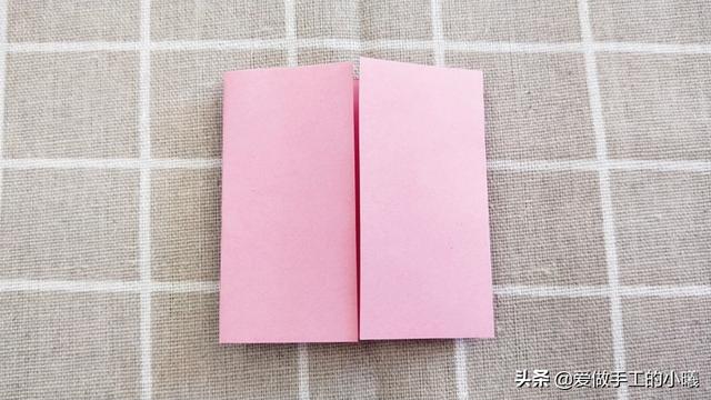 手工折纸爱心方法图解，简单又漂亮的爱心折法（教你用1张纸折出心心相印）