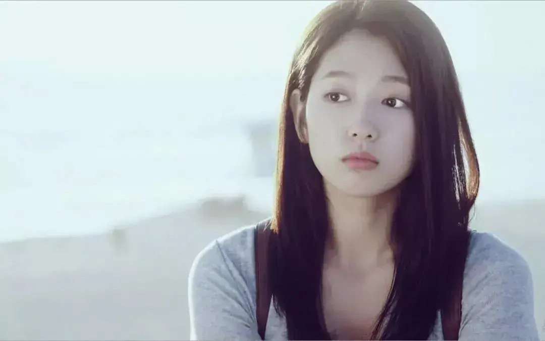 李采潭个人信息，请问这是什么电影（2021年韩国10大“最美女演员”）