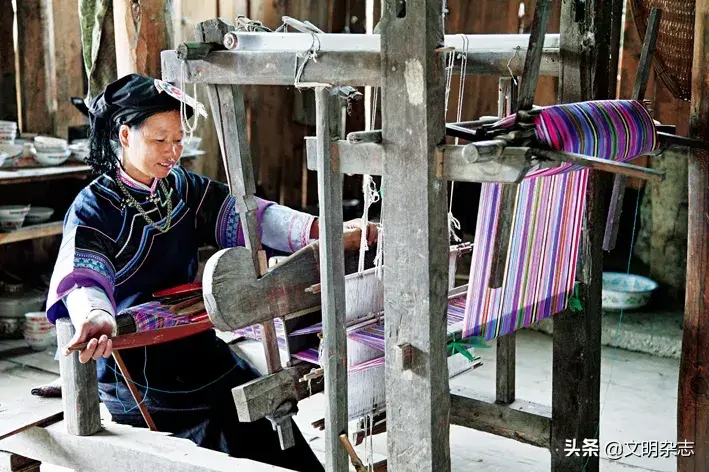 壮族服饰主要特点及风格，素雅与妍丽的交织