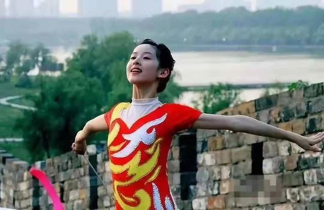 奶茶变抹茶是什么梗，抹茶是什么绿（奶茶妹妹读书被嘲）