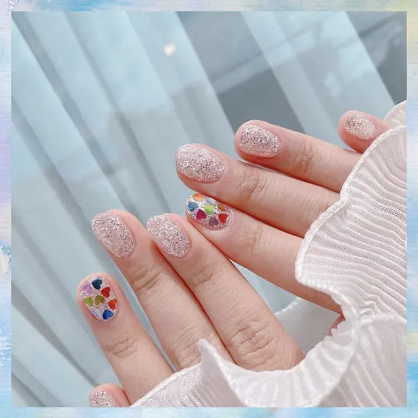 夏天指甲颜色大全图片流行，夏天显白指甲（够仙够清爽最重要是显手白）