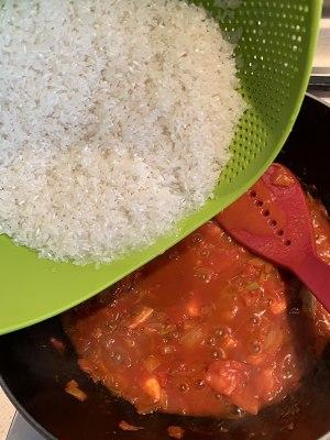 西班牙海鲜烩饭，西班牙海鲜烩饭的做法（家庭版西班牙海鲜烩饭）