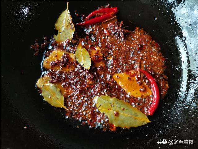 红烧牛腱子怎么做好吃，红烧牛腱子怎么烧好吃（做出的牛肉颜色红亮、软烂入味）