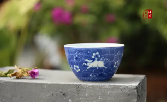 青花瓷的特点和意义是什么，青花瓷的主要特征（青花瓷最大的特点）